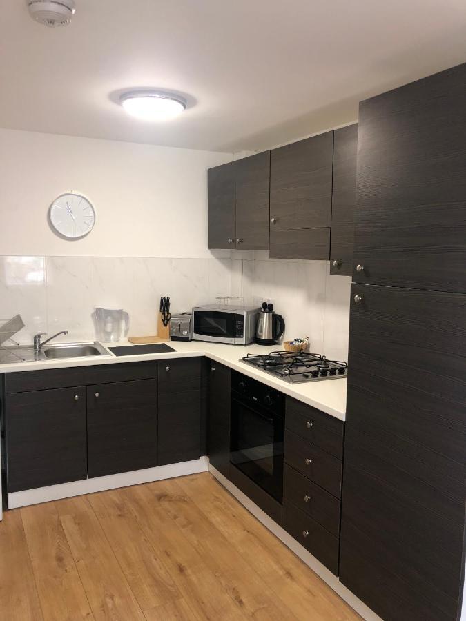 2 Bedroom Large First Floor Apartment With Free Parking Loughborough Exterior photo