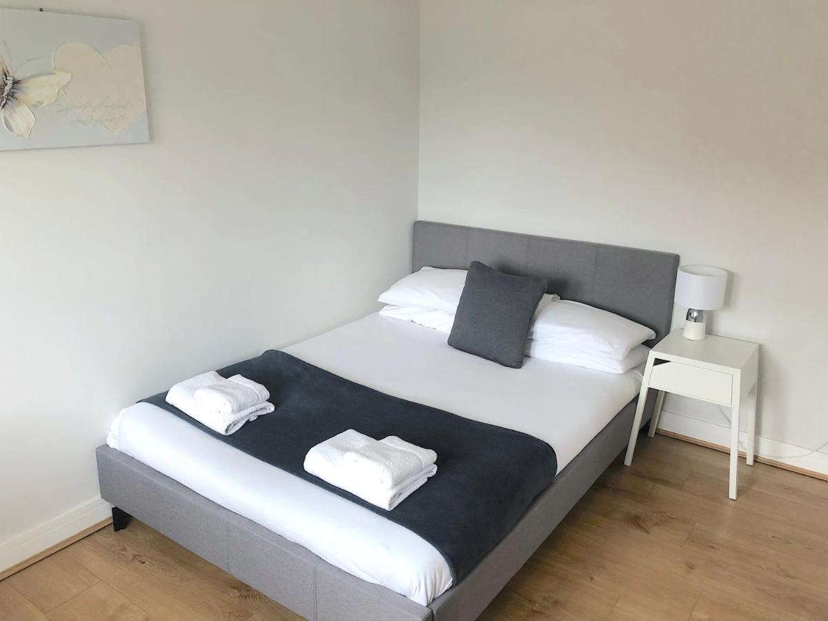 2 Bedroom Large First Floor Apartment With Free Parking Loughborough Exterior photo
